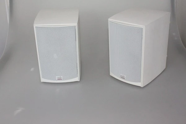 Alpha_LR1_Blanc_05